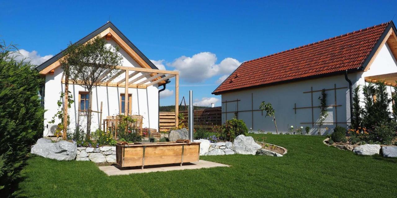 Kittenberger Chalets Am Gartensee Schiltern bei Langenlois Exteriör bild